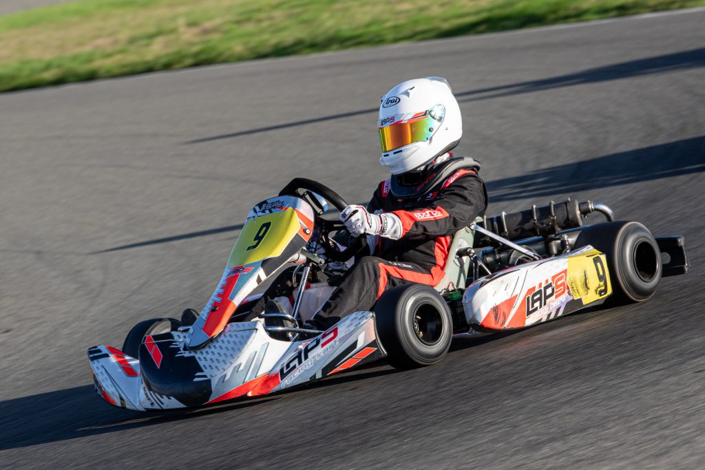 Axel sur le circuit de karting de Laval